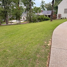Reliable-Lawn-Care-near-Ole-Miss-campus-in-University-MS 1